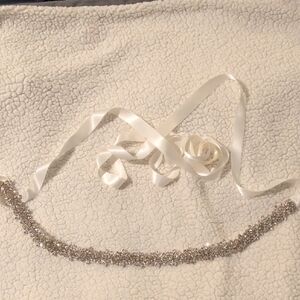 Elegant Silver Crystal Belt